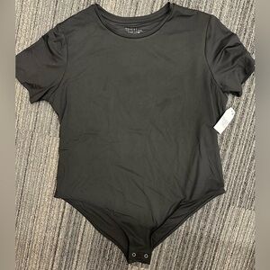 NWT Time and Tru Plus Size Womens Smoothing Bodysuit with Short Sleeves Size 3XL